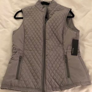 Gray Relativity Vest